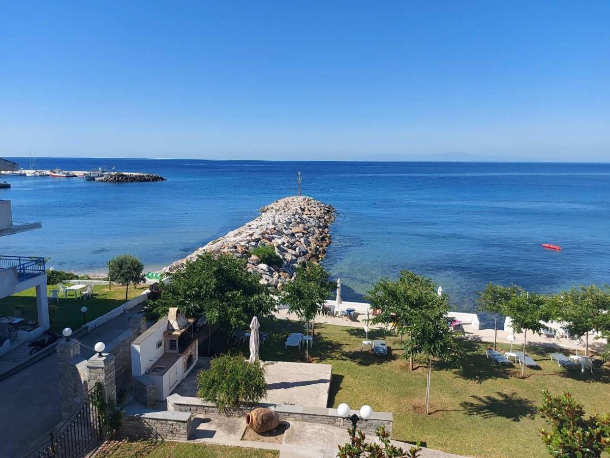 Апарт отель Pansion Alexandros By The Sea Неа-Скиони Экстерьер фото